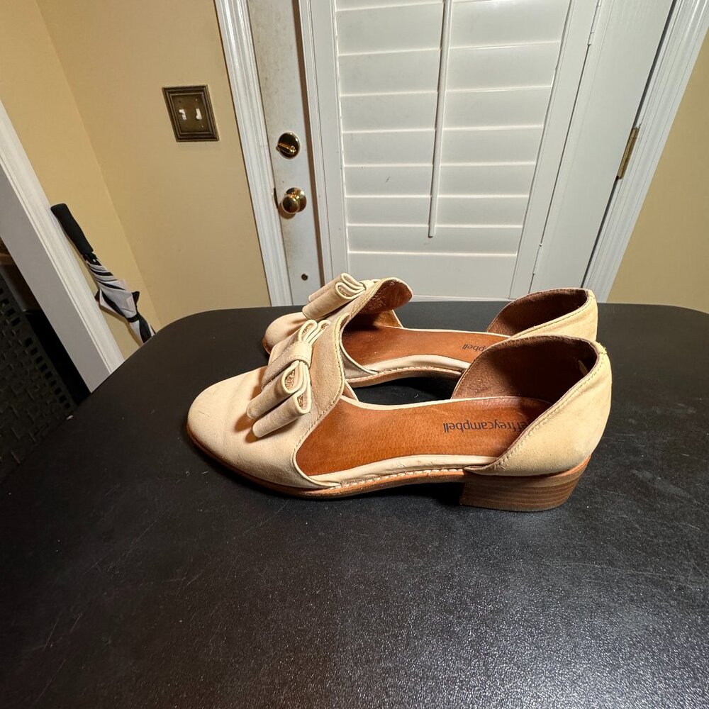 Jeffrey Campbell Size 8.5 Open Case Tan Suede Fla… - image 2
